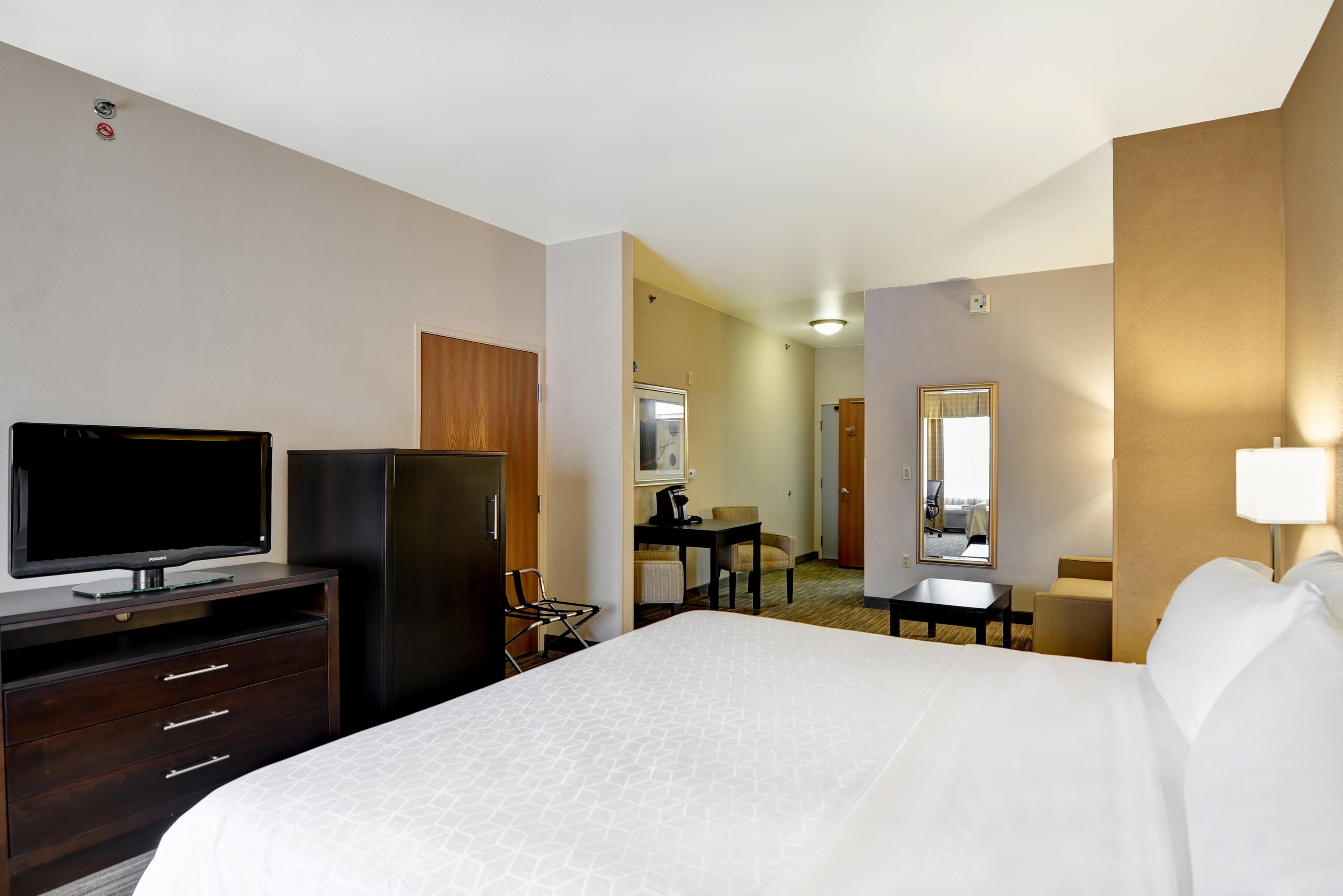 Holiday Inn Express Hotel & Suites Milwaukee-New Berlin By Ihg Esterno foto