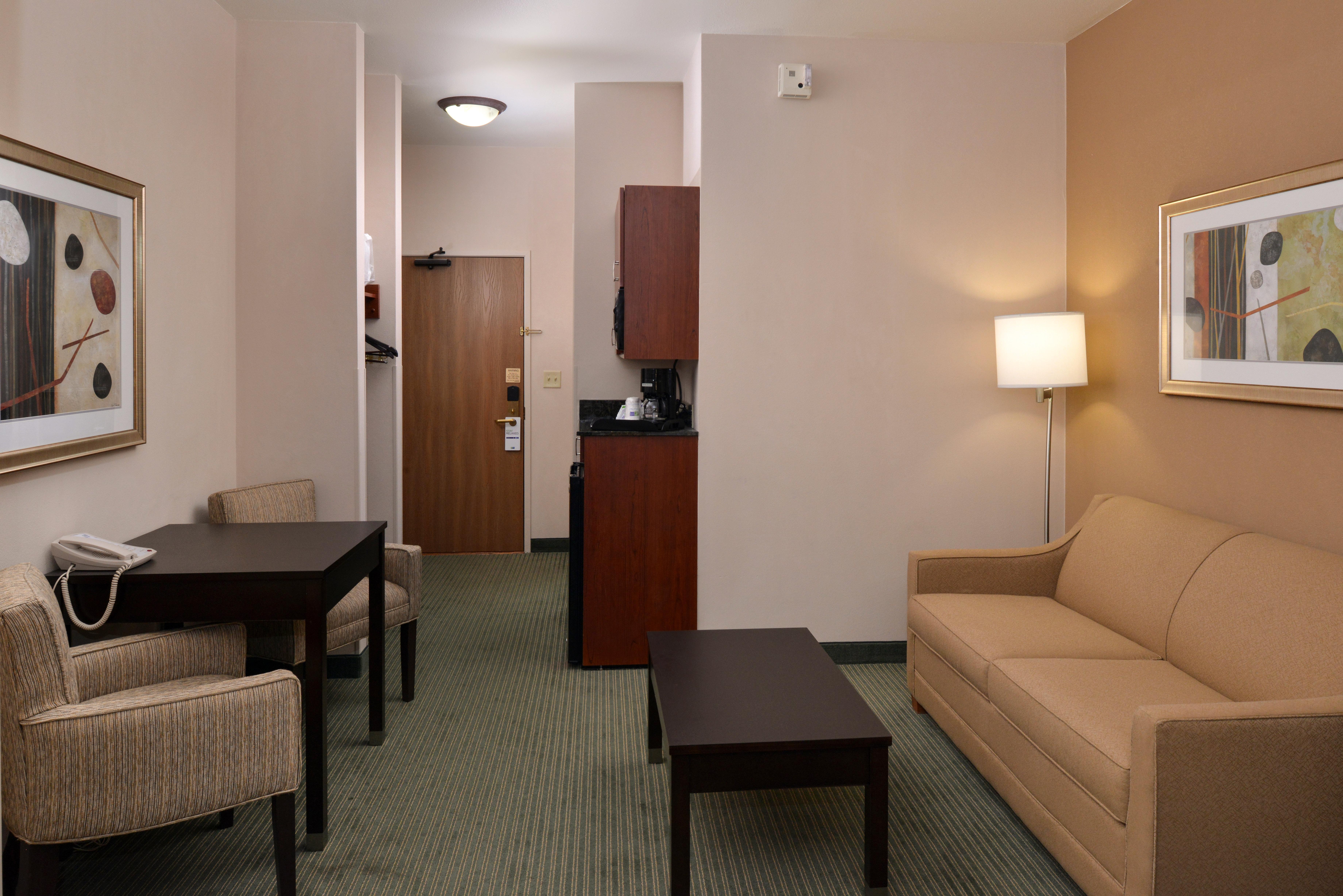 Holiday Inn Express Hotel & Suites Milwaukee-New Berlin By Ihg Esterno foto