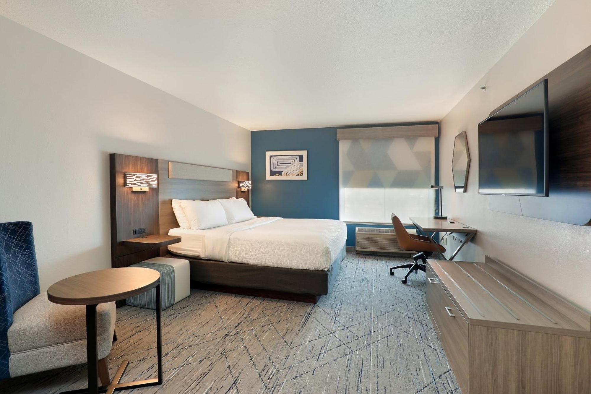 Holiday Inn Express Hotel & Suites Milwaukee-New Berlin By Ihg Esterno foto