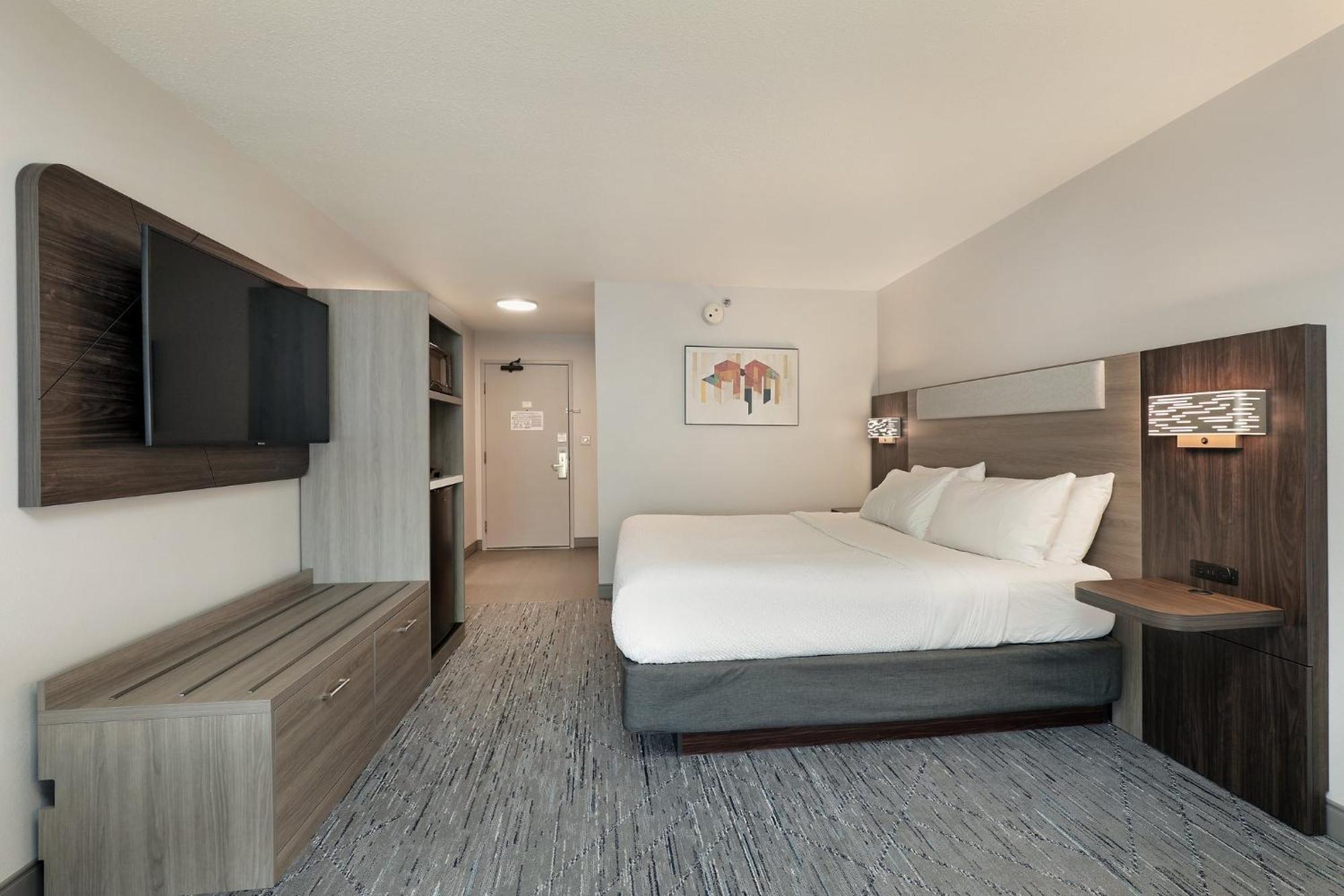 Holiday Inn Express Hotel & Suites Milwaukee-New Berlin By Ihg Esterno foto